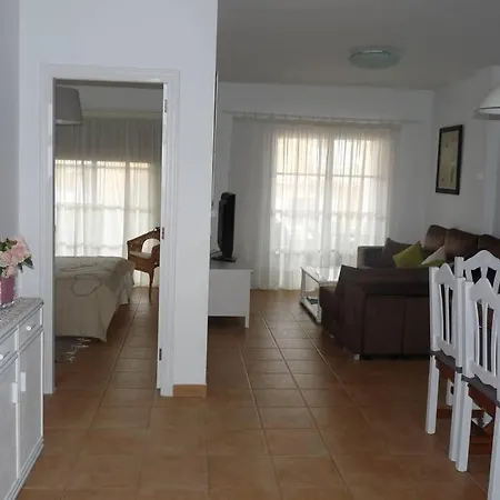 Quiet Apartament With Terrace And Pool